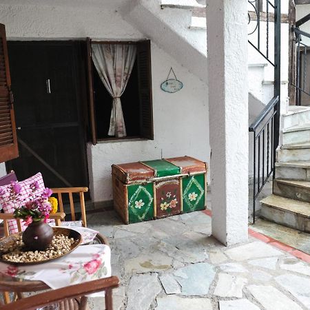 Guesthouse Xenios Zeus Stavroupoli Eksteriør billede