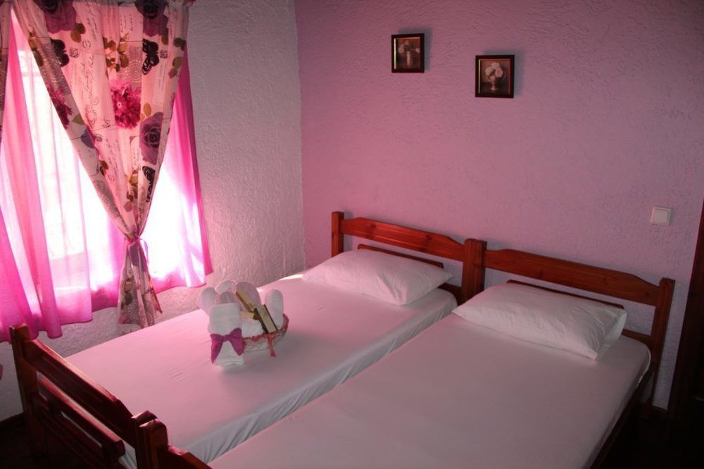 Guesthouse Xenios Zeus Stavroupoli Eksteriør billede