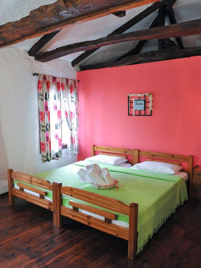 Guesthouse Xenios Zeus Stavroupoli Eksteriør billede