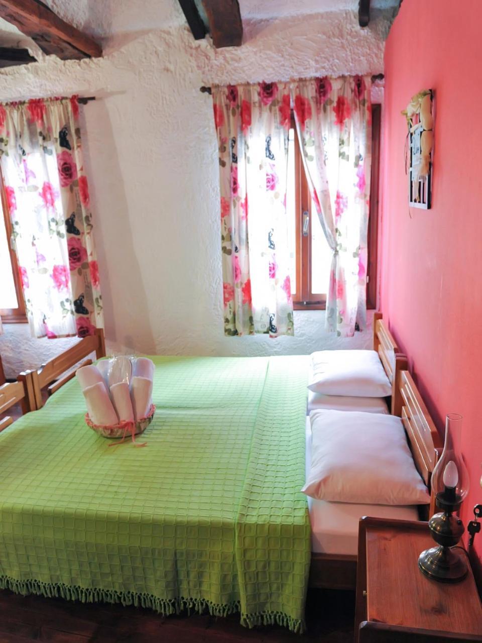 Guesthouse Xenios Zeus Stavroupoli Eksteriør billede