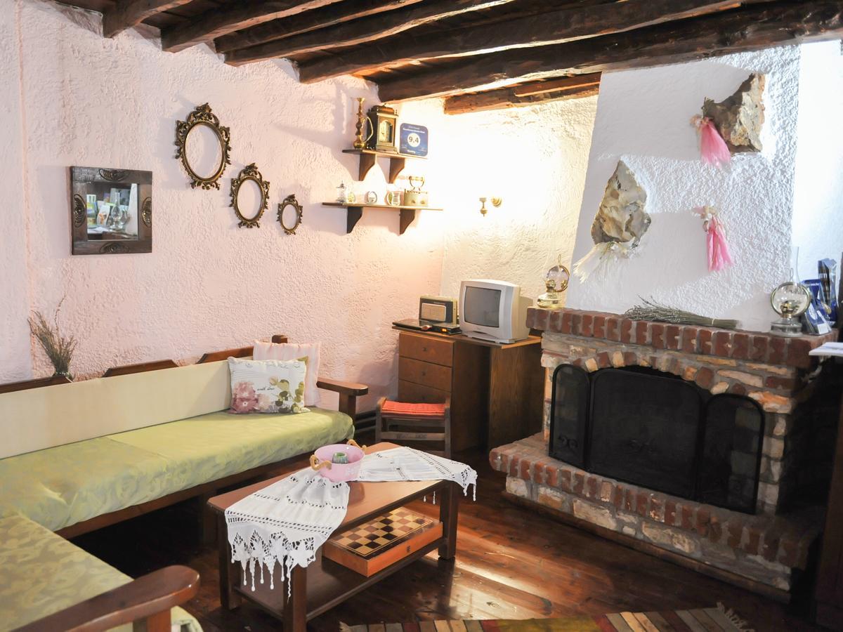 Guesthouse Xenios Zeus Stavroupoli Eksteriør billede