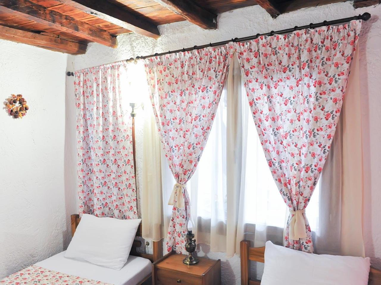 Guesthouse Xenios Zeus Stavroupoli Eksteriør billede